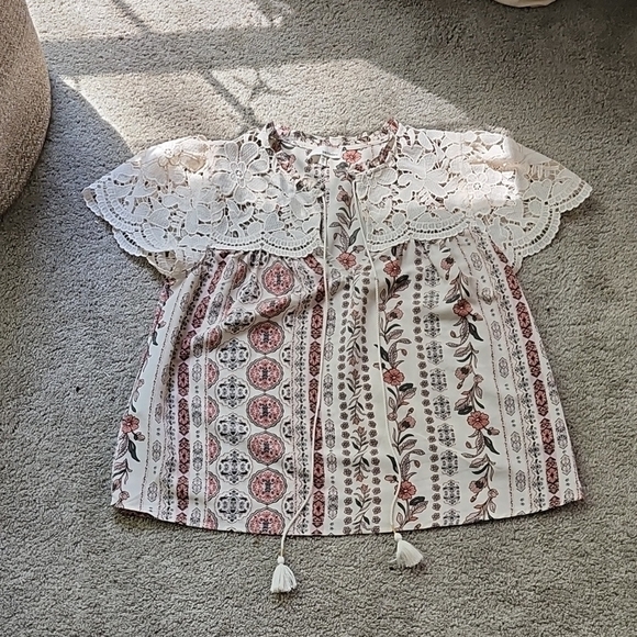 Floral Lace Kids Top - Picture 1 of 3